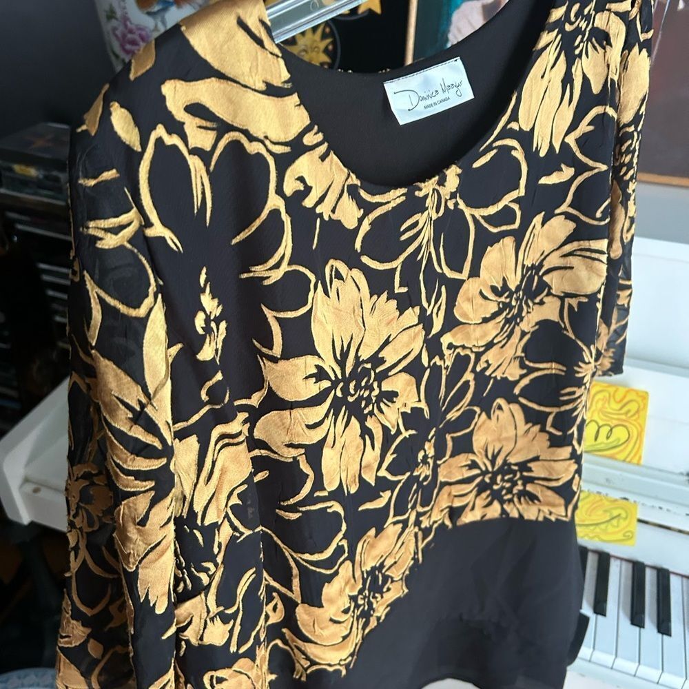 Elegant Black and Gold Floral Women's Blouse XL Hi Low - Picture 6 of 16